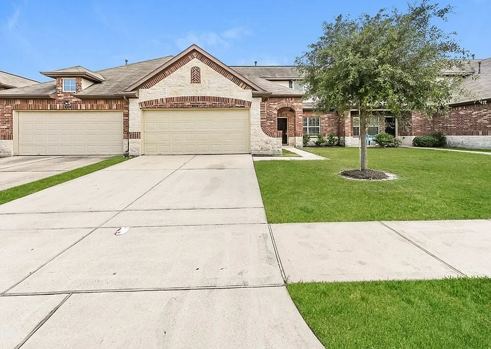 12358 Maura Ln