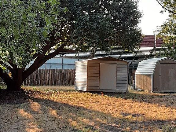4th image of 601 N 1st St Lot 5