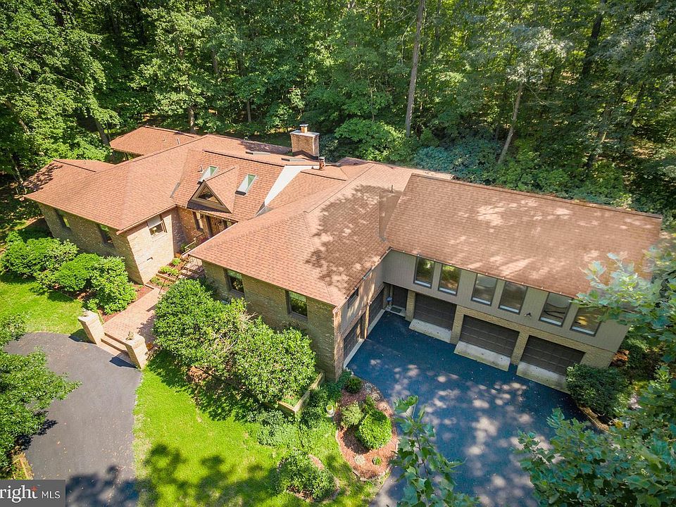 1st image of 951 Captain Hickory Dr