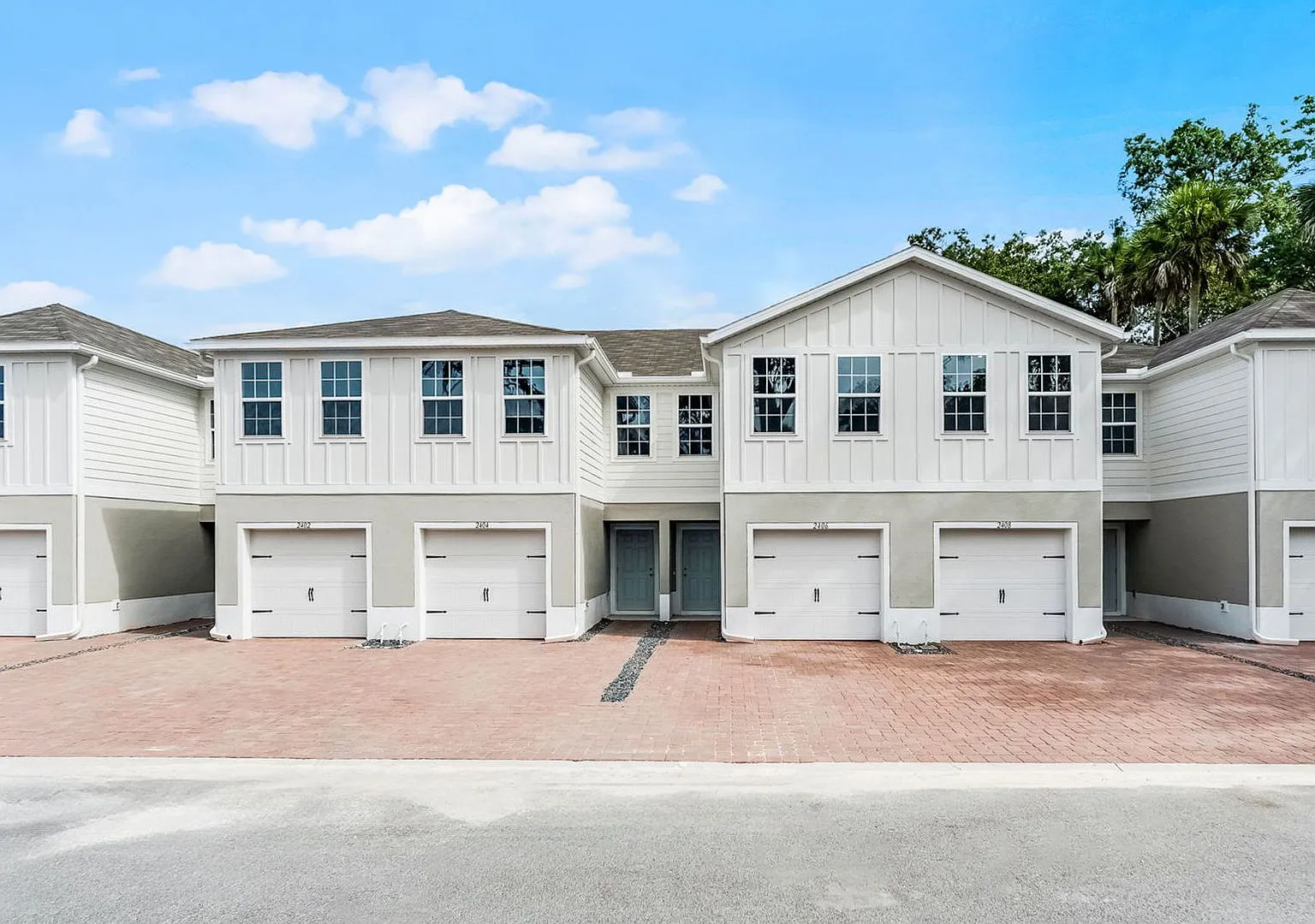 Brand New ~ 3/2.5 Townhome w/ 1-Car Garage & Stylish Upgrades! — Photo 2