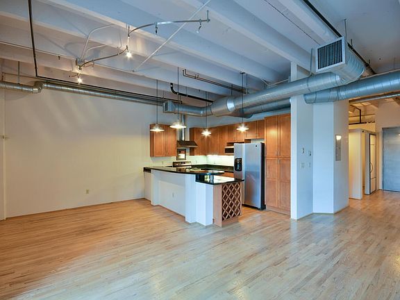 5th image of 1800 Lawrence St APT 206