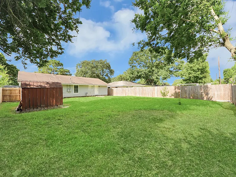 8527 Dillon St — Photo 20