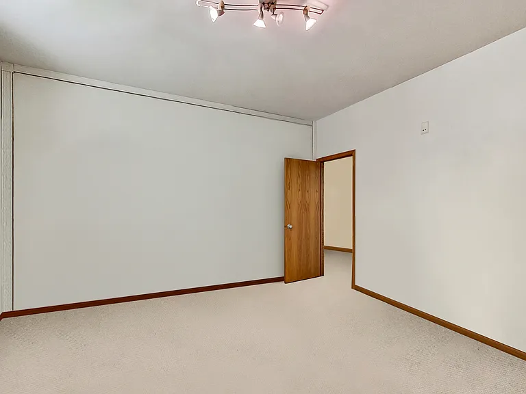 917 W Lakeside Pl #1W — Photo 25