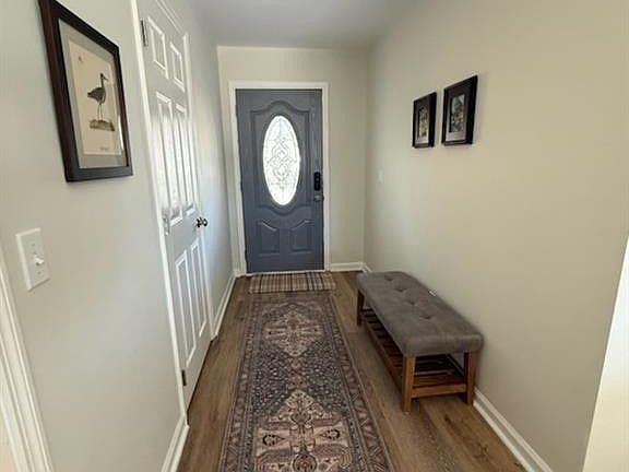 2nd image of 2011 Bayswater Rd
