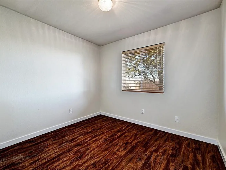 11724 Gemmer St — Photo 16