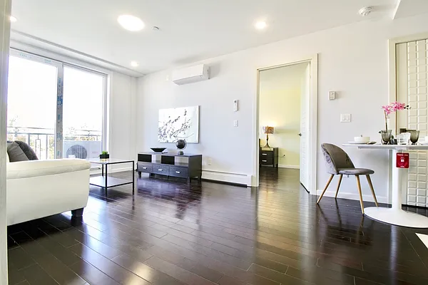 Sold by E Realty International Corp | media 12