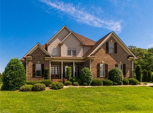 8112 Angels Glen Dr, Stokesdale, NC 27357
