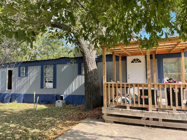 304 N Miller Ave, Hubbard, TX 76648