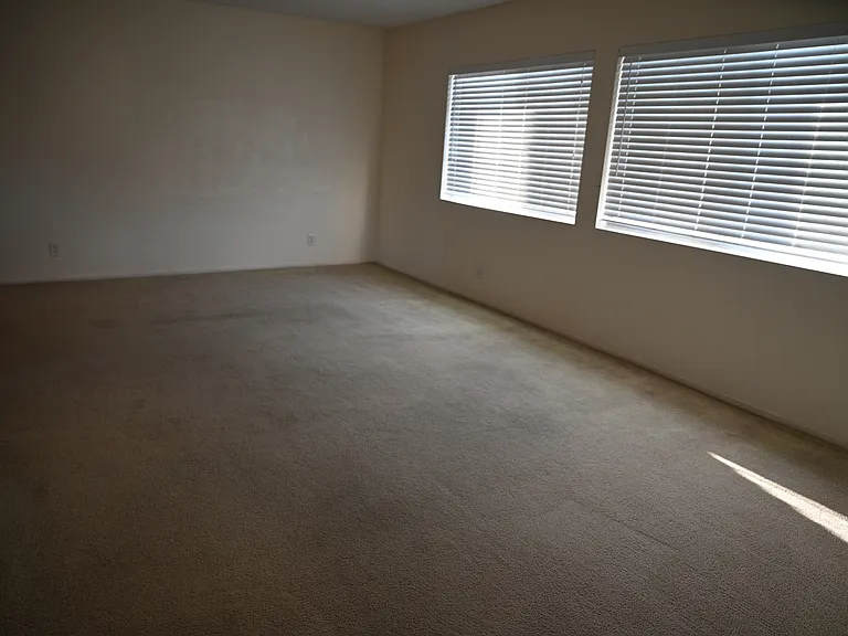 378 Molino Ave #4 — Photo 4