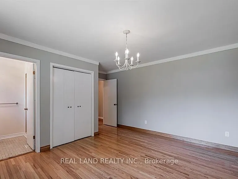 274 Timothy Ct #UPPER — Photo 23