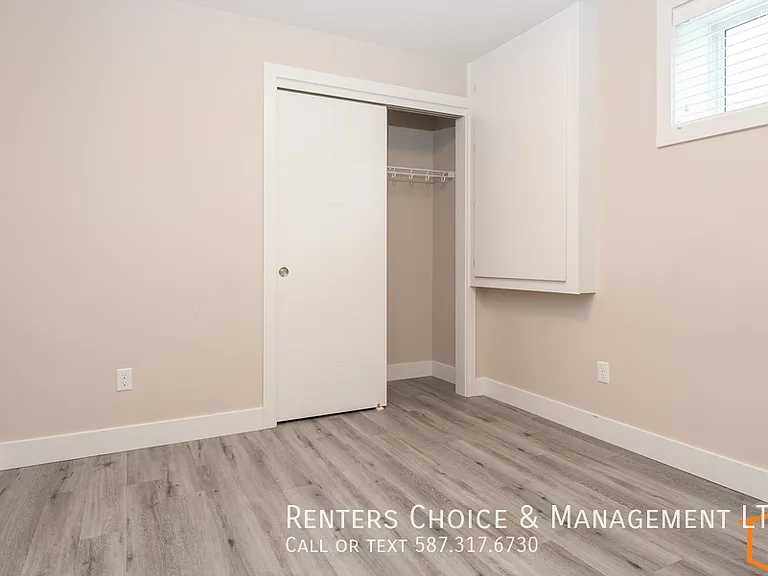 820B Coalbrook Close W — Photo 5