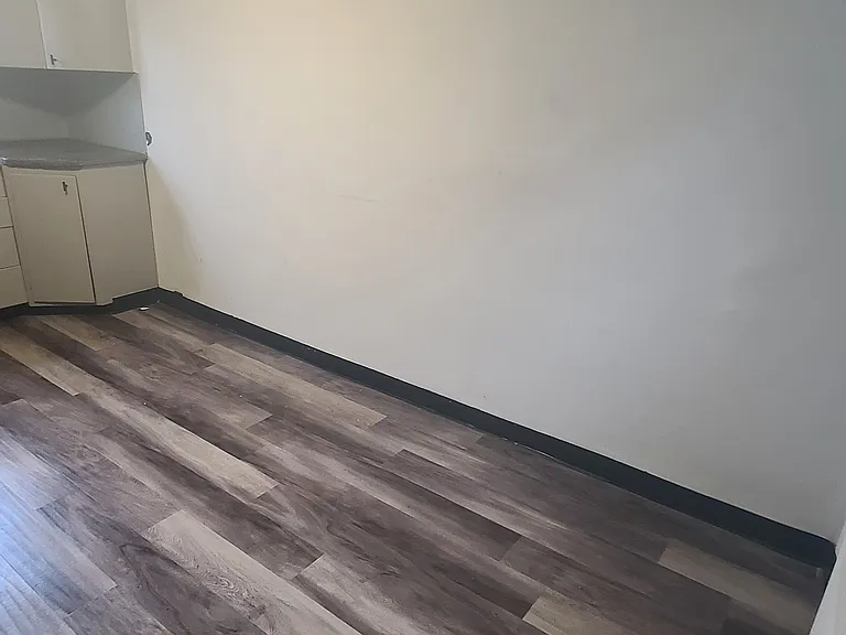 Kitchen with eat-in area