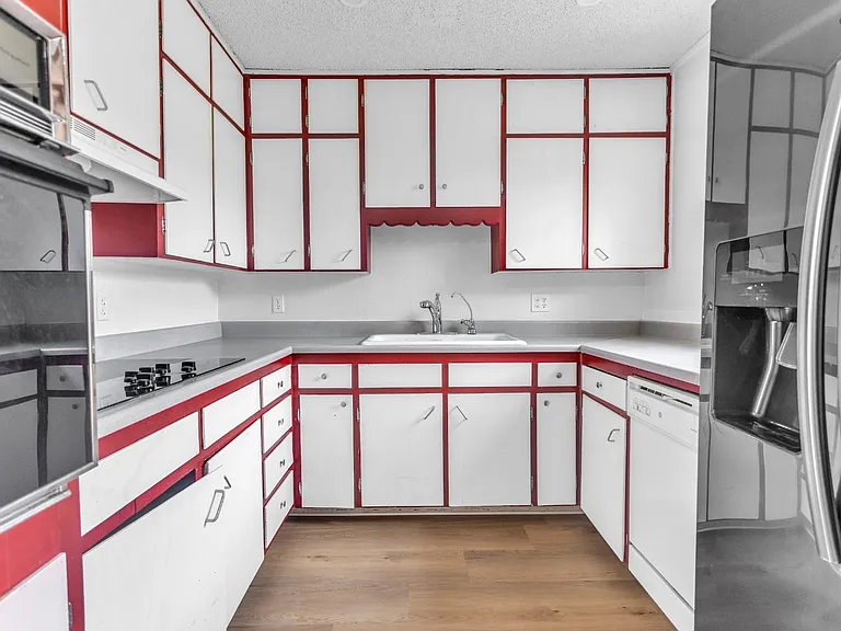 200 Linden St — Photo 10
