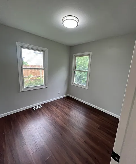3130 Dresden St — Photo 11