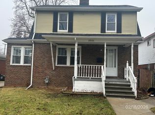 8944 William St, Taylor, MI 48180