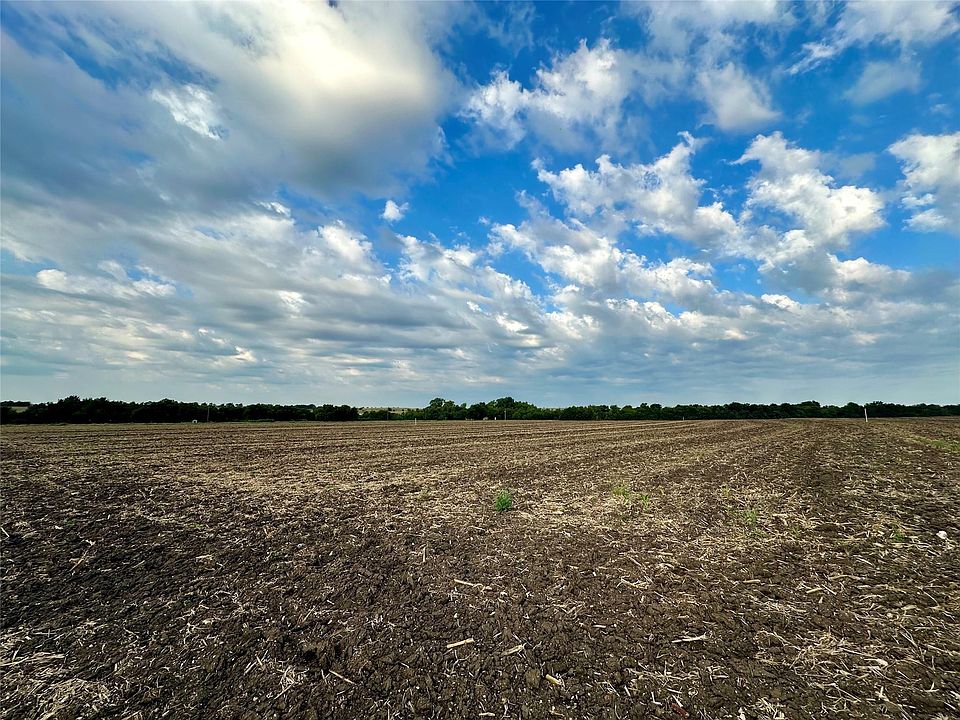 2nd image of 1 County Road 330