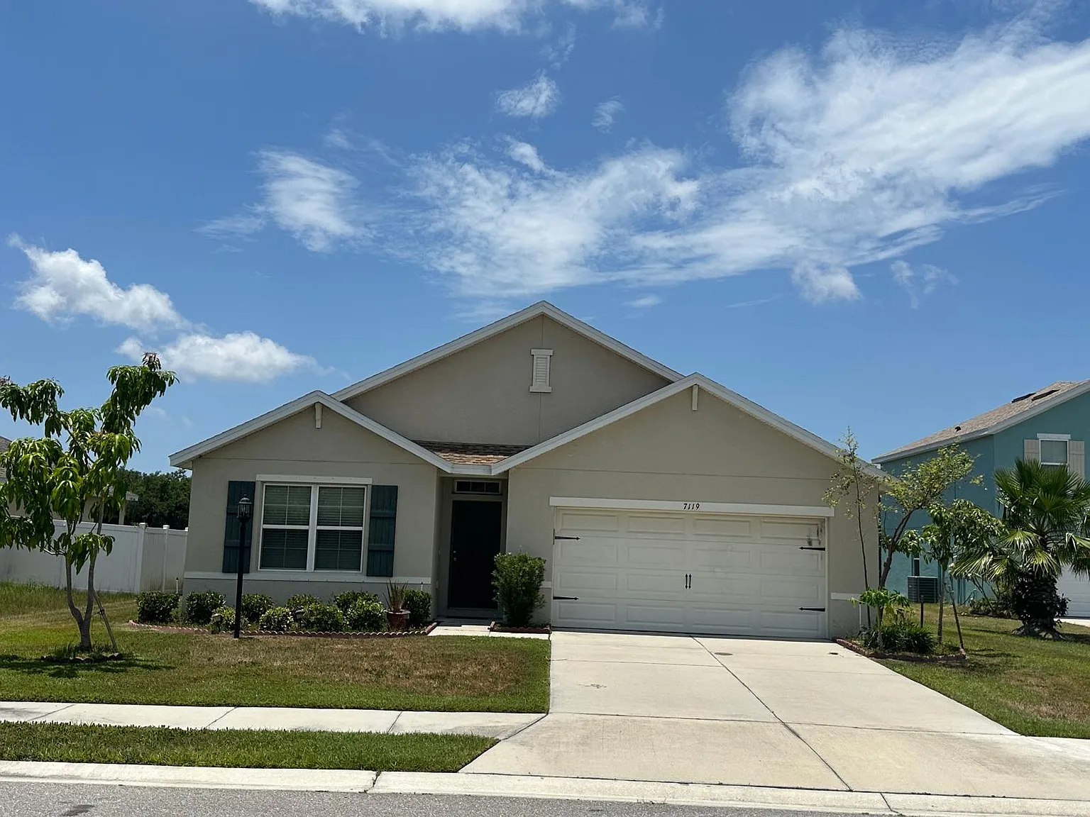 4 bed, 1791 sqft, $2,100 — Photo 1