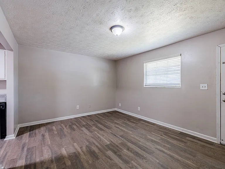 Premier Club Living Apartments in Union City, GA | Spacious Pet-Friendly Apartments Near I-85 — Photo 15
