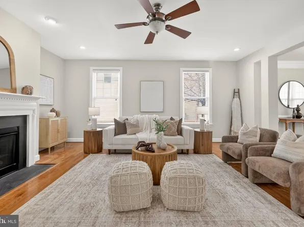 23106 Bronstein Ln, Ashburn, VA 20148