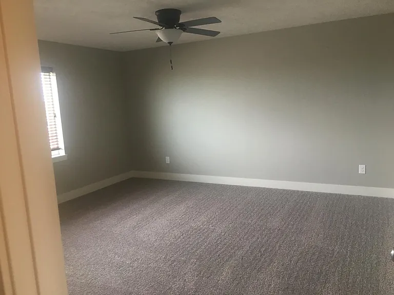 2920 W Rose St — Photo 6