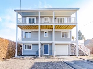 28 Houston Ave, Newport, RI 02840