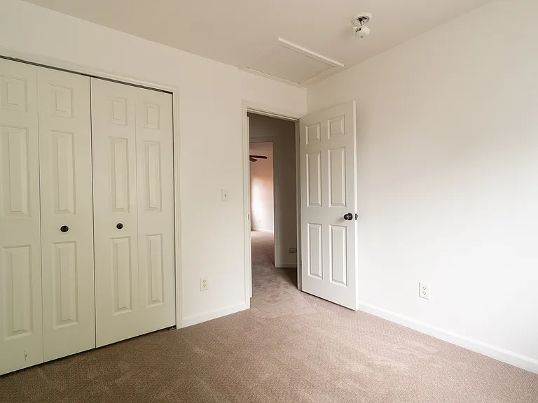 1395 Roseville Dr — Photo 29