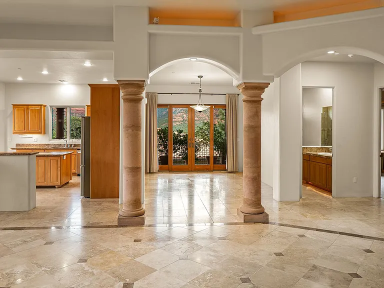 227 Les Springs Dr — Photo 22