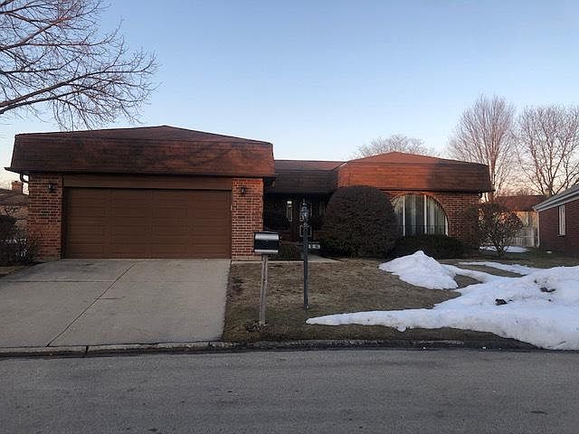 1st image of 309 Buckthorn Cir