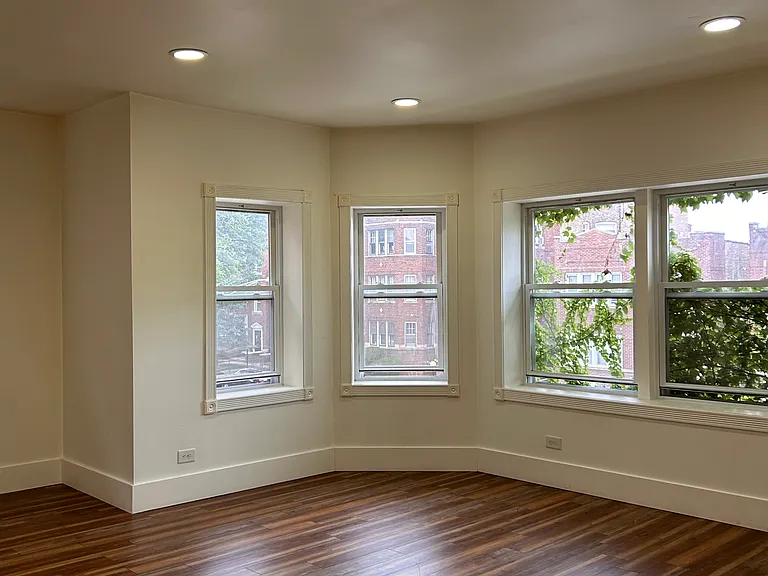 8034 S Eberhart Ave #2 — Photo 10