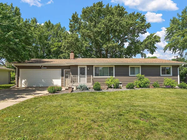 20395 Hughes Ave W, Lakeville, MN 55044