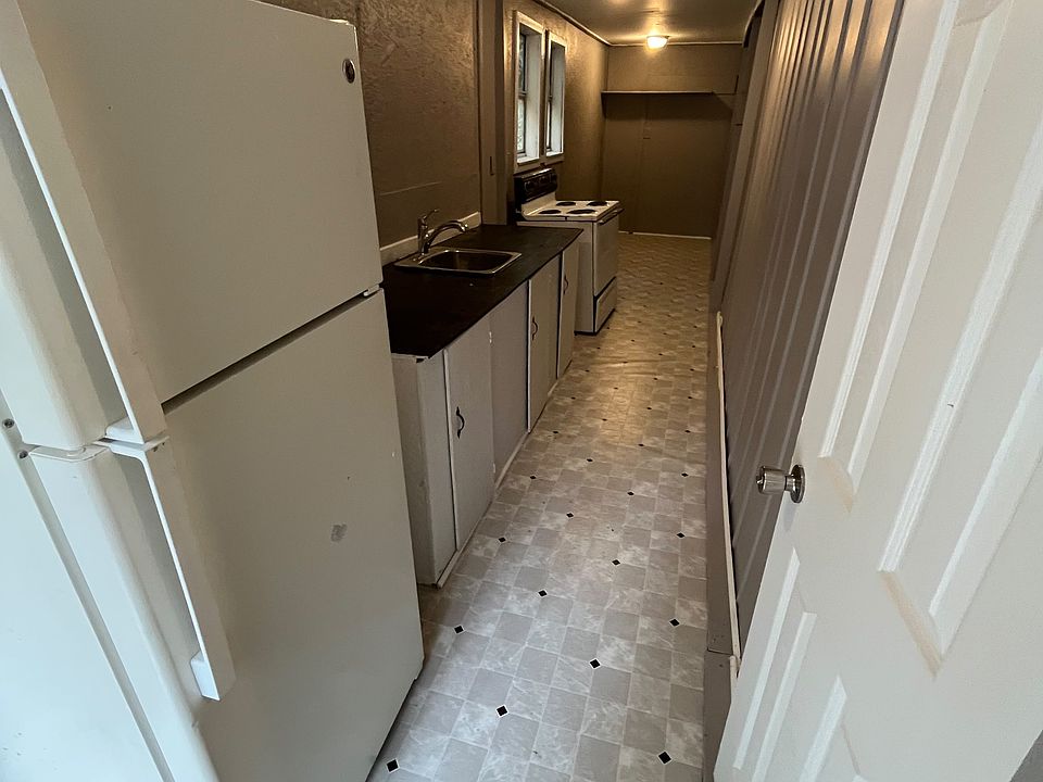 1st image of 4902 Linden St #B