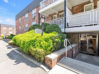 30 Daley Place #242, Lynbrook, NY, 11563