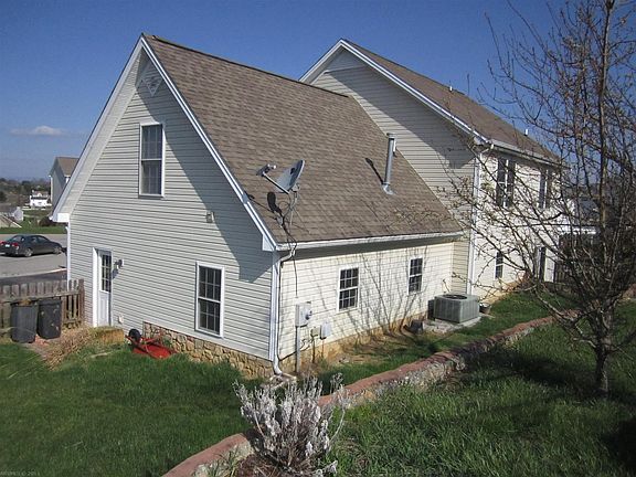 4th image of 294 Citrine Ct