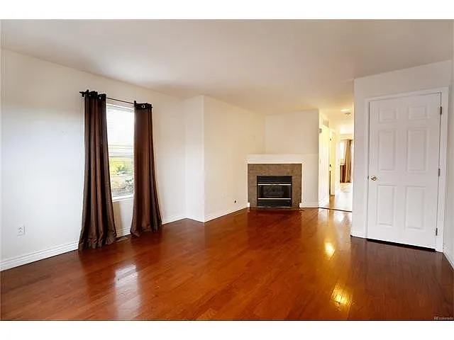Building Photo - 1898 Oakcrest Cir #1-O