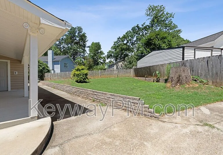 255 Silver Maple Rd — Photo 24