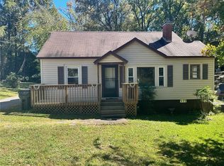 122 Cedar St, Westminster, SC 29693