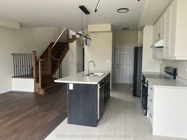 169 Vanilla Trl, Thorold, ON L2V 0L2
