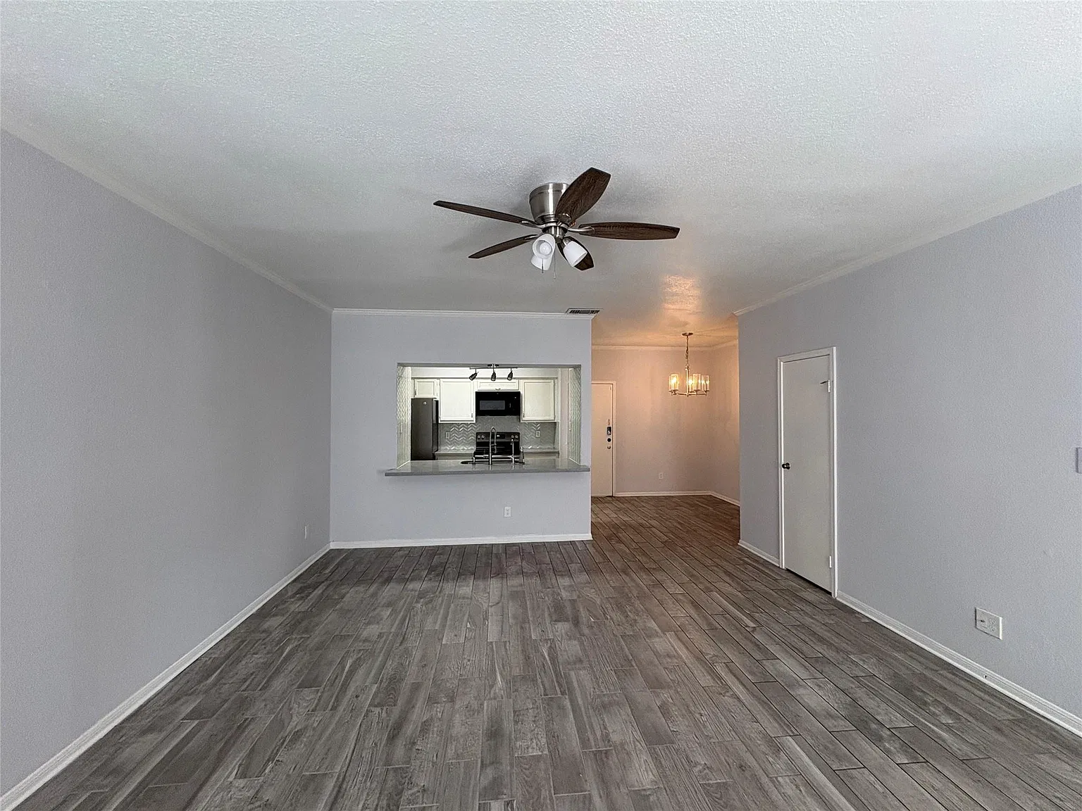 2 bed, 2.5 bath, 1520 sqft, $1,750 — Photo 4