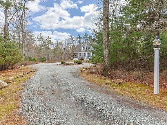 2nd image of 174 Cross Neck Road