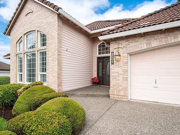 2nd image of 3604 SE 177th Ave