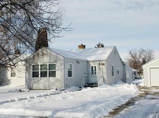 803 8th St NE, Devils Lake, ND 58301