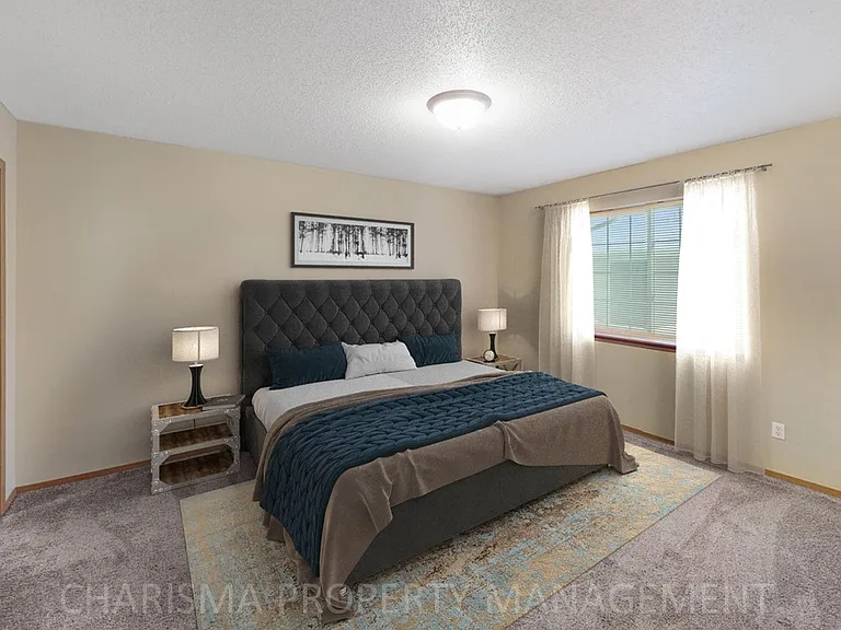 Teakwood Apartments — Photo 42