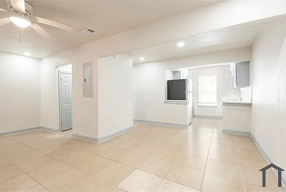 4620 San Jacinto St — Photo 32
