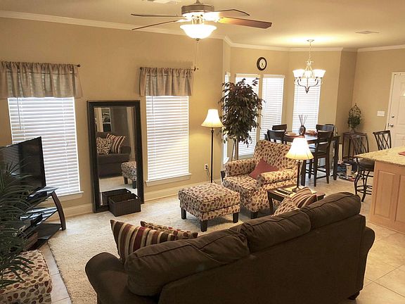 5th image of 9413 Burbank Dr #C