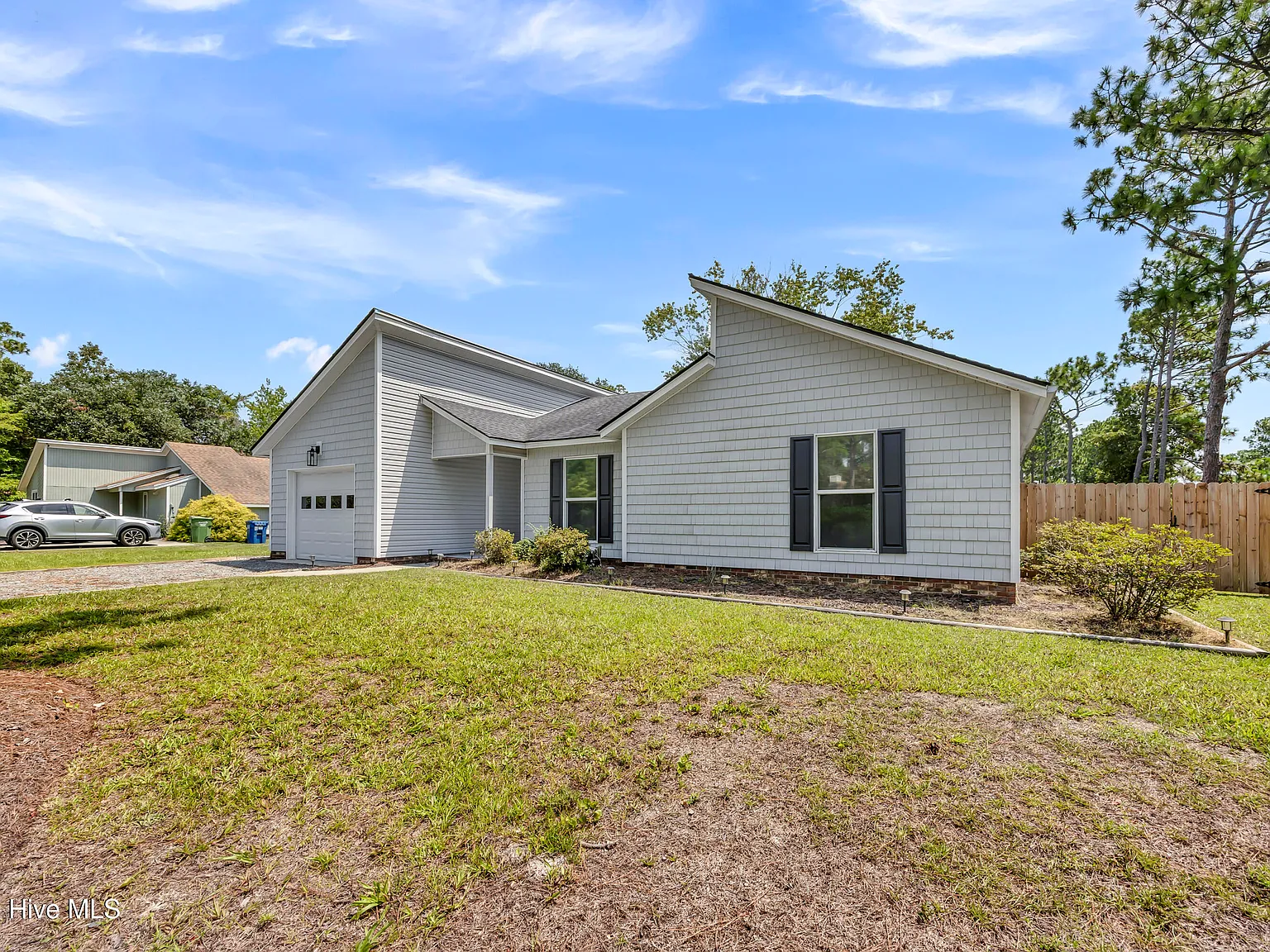 3 bed, 2.0 bath, $2,800 — Photo 4