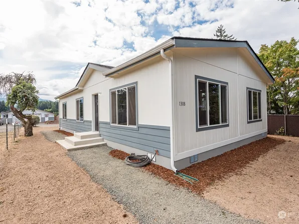 1308 W 11th Street, Port Angeles, WA 98363