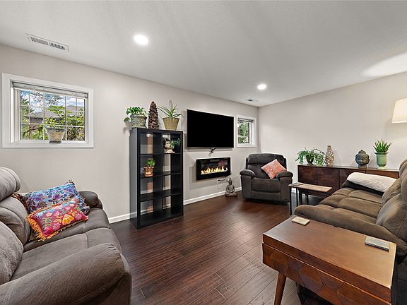 5th image of 1423 Hunter Hill Road