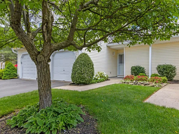 329 Erin Lane, Setauket, NY 11733