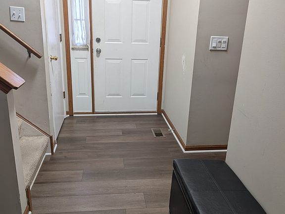 4th image of 1070 Rosefield Ln