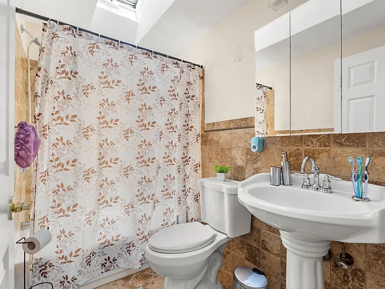 50 Arcadia St #1 — Photo 9